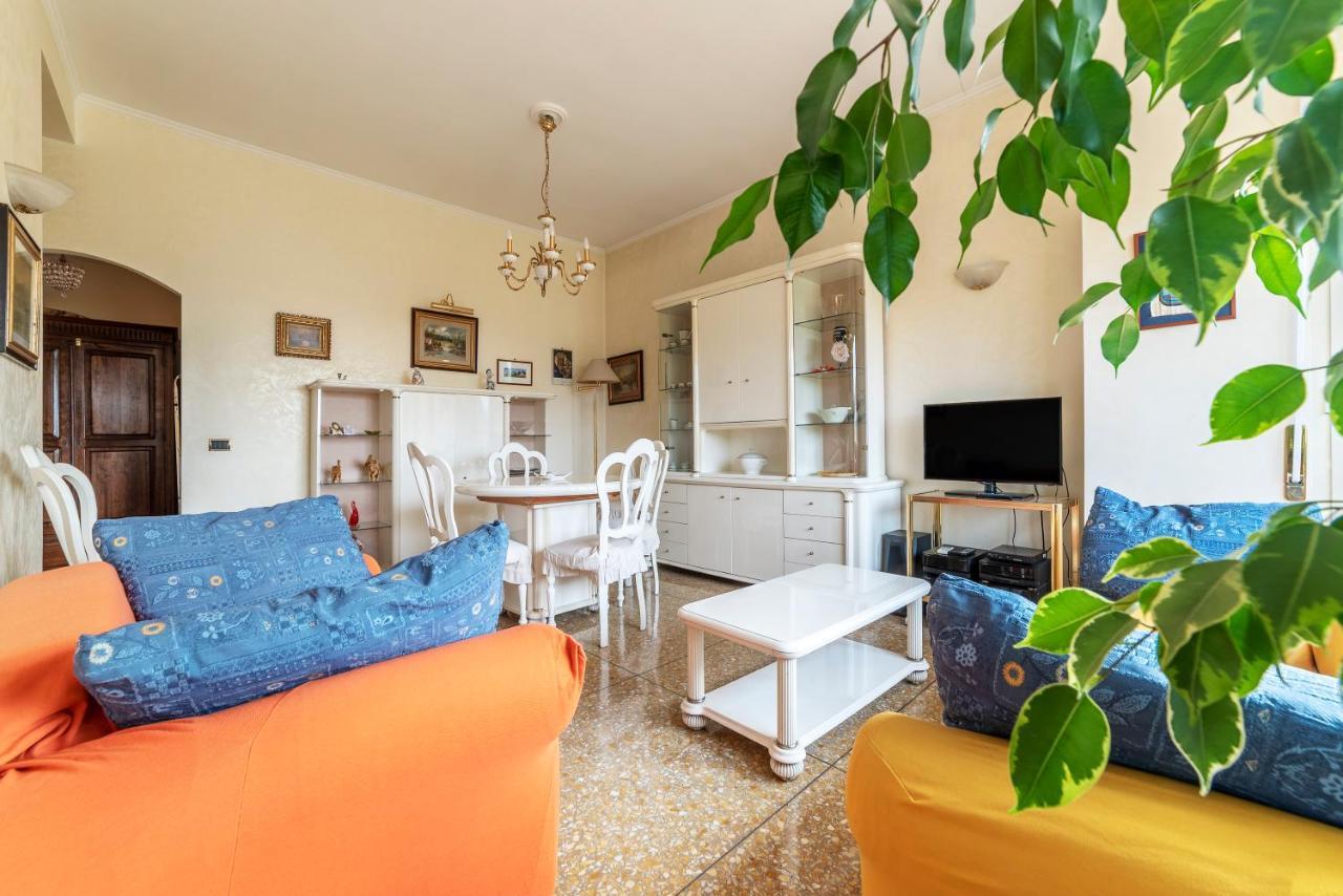 Monteverde Roomy Apartment Sun And Flowers Řím Exteriér fotografie